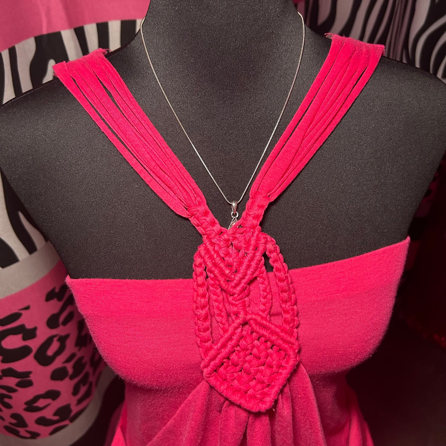 (M)Y2K pink halter bubble top