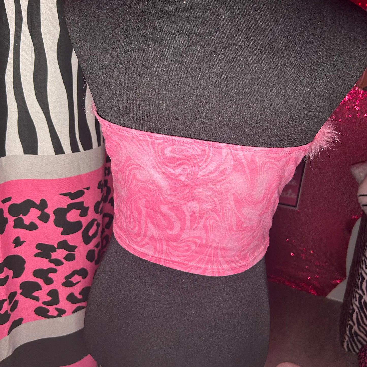 (L) Y2K pink kitten fur tube top